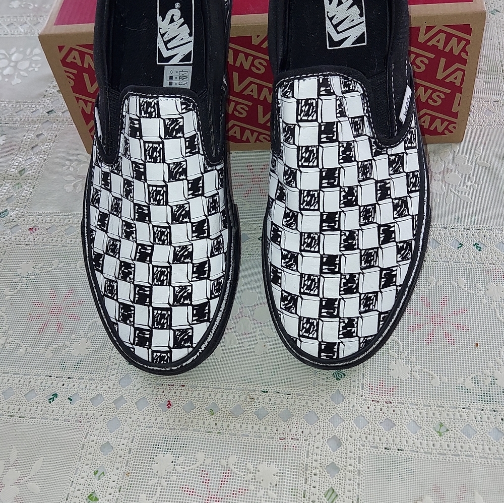 Vans classic slip on sketch checkboard size us women 10.5 us men 9.5